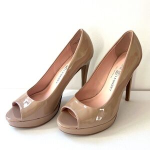 Chinese Laundry Beige Patent Leather nude peep toe Heels
